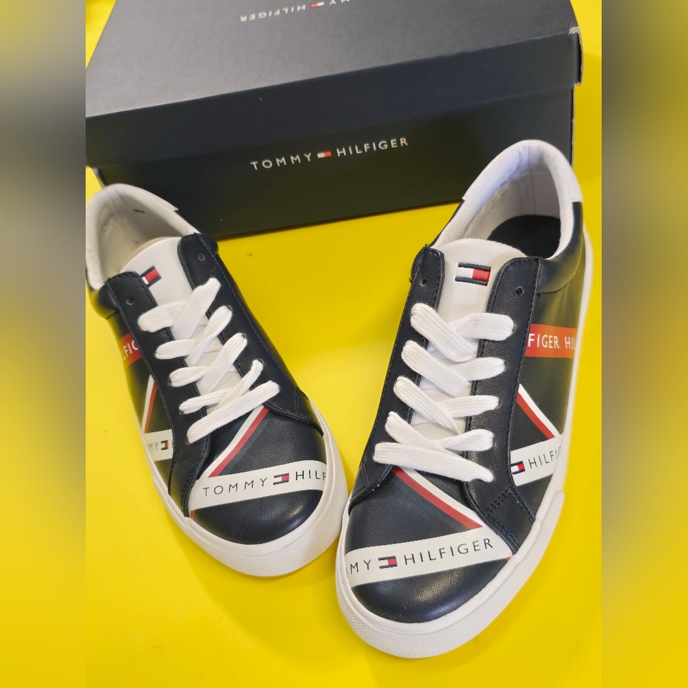 Tommy Hilfiger Navy Sneakers